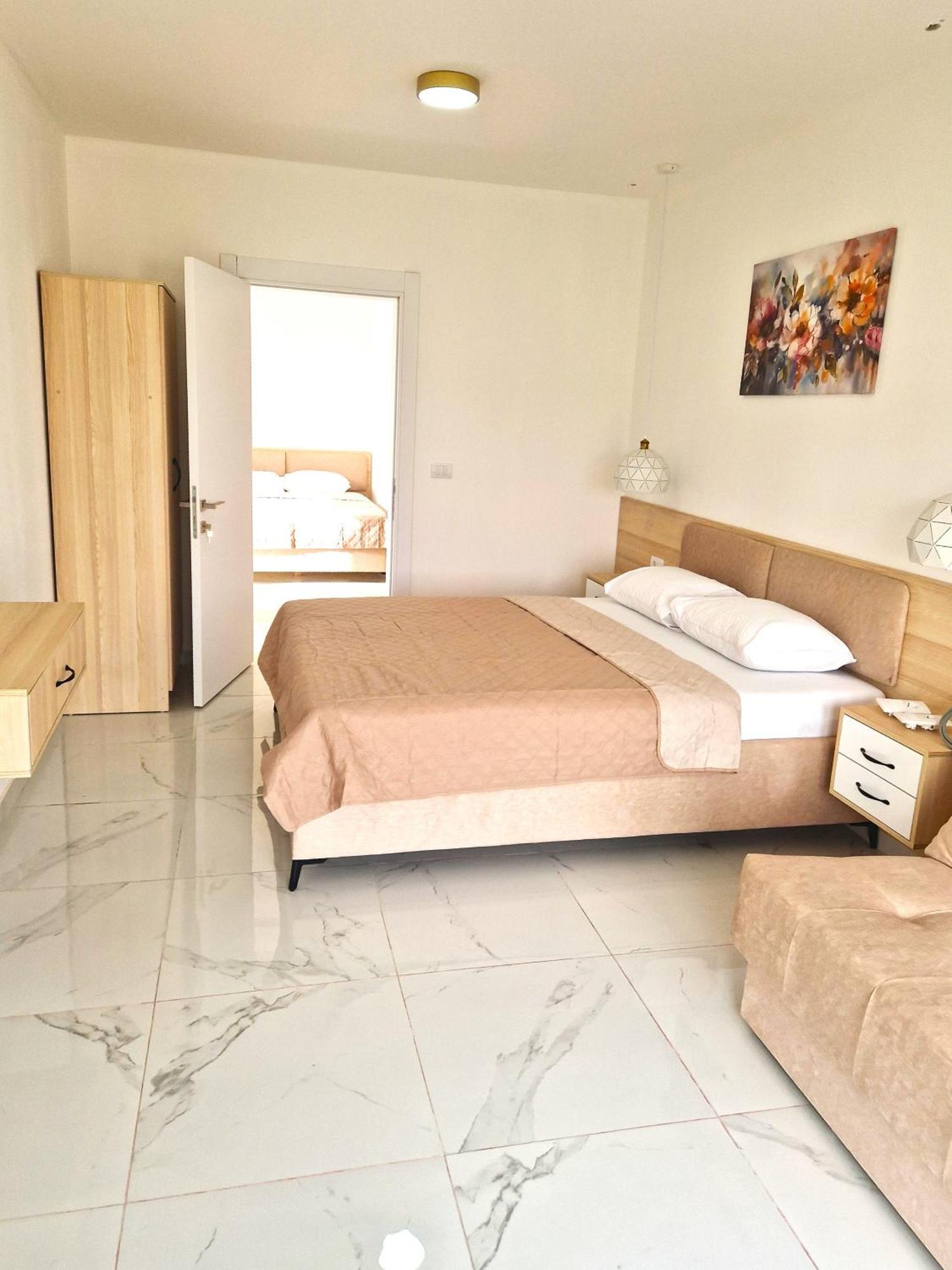Ivana Apartments Ulcinj Extérieur photo