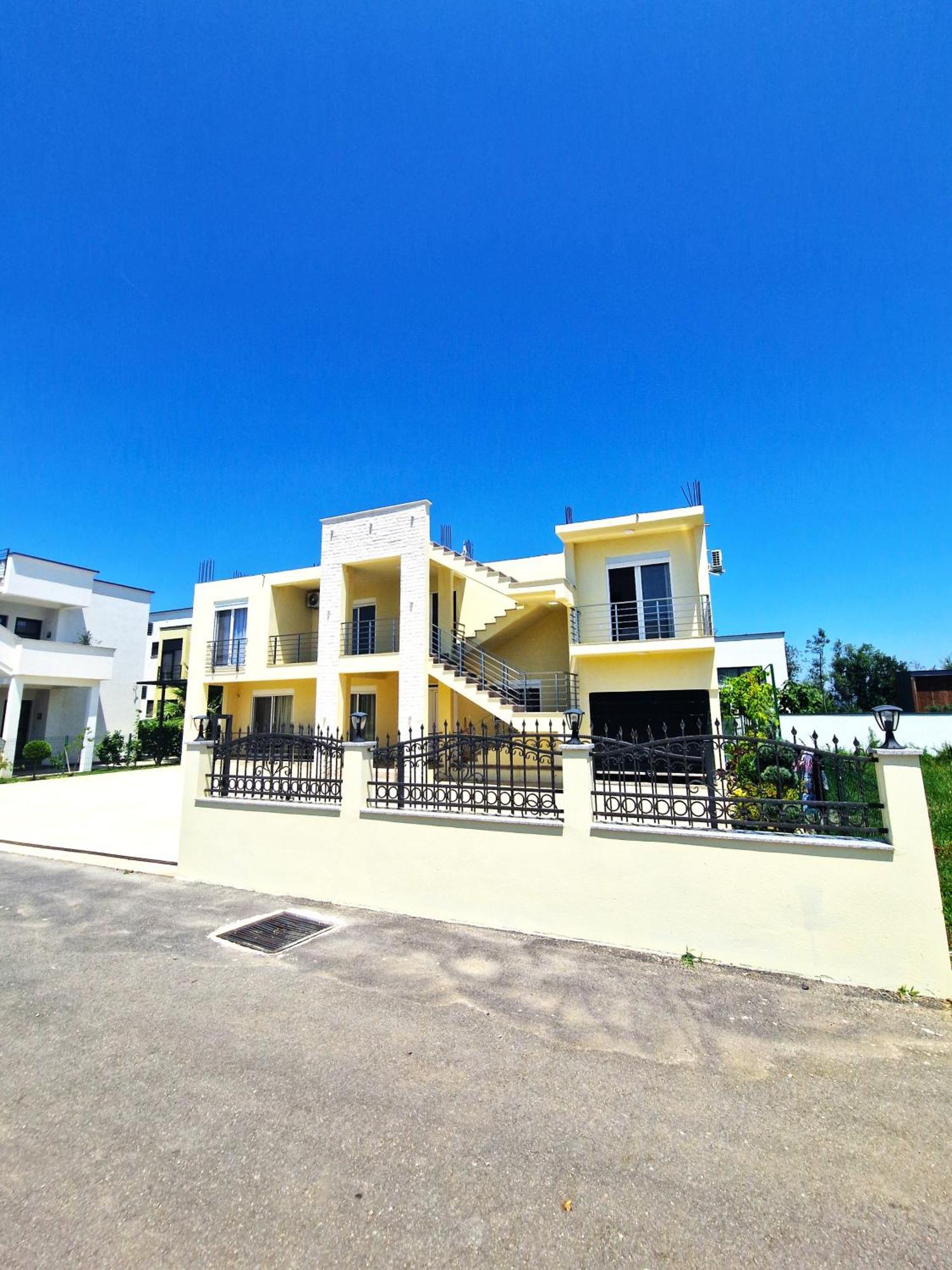 Ivana Apartments Ulcinj Extérieur photo